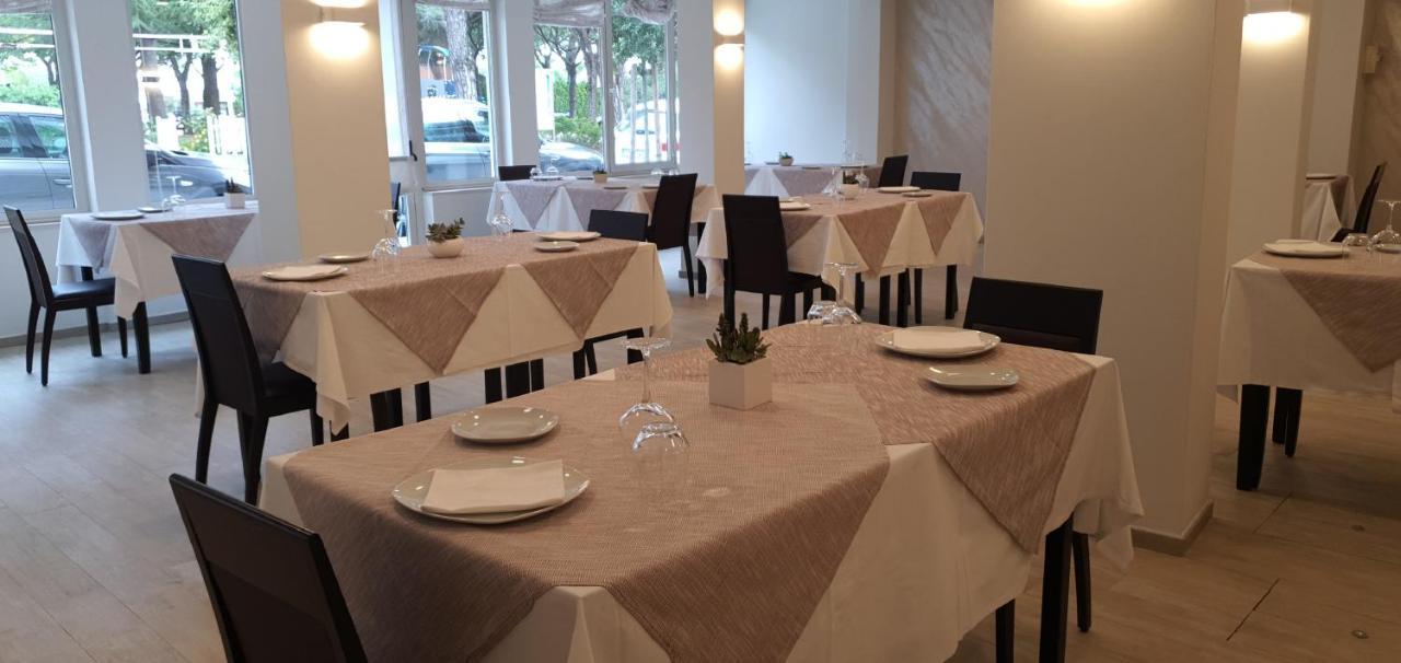 Miga Hotel Grado Centro ภายนอก รูปภาพ